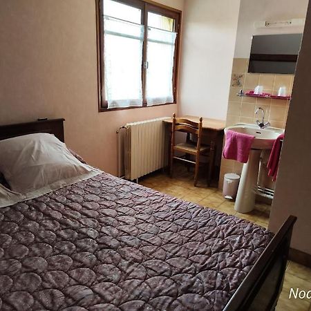 A L'Etape De La Ferme Bed and Breakfast Noailles  Exteriör bild